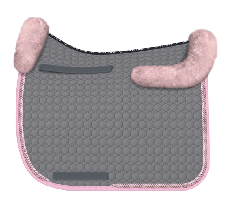 Sheepskin dressage saddle pad - gray/pink